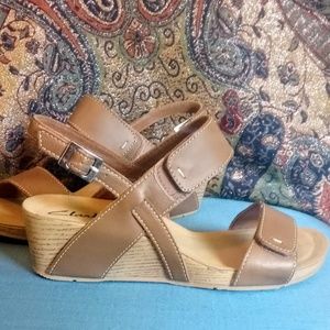 clarks wedge shoes sale